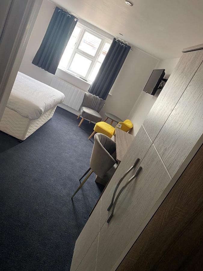 Beaufort Park Hotel 몰드 외부 사진