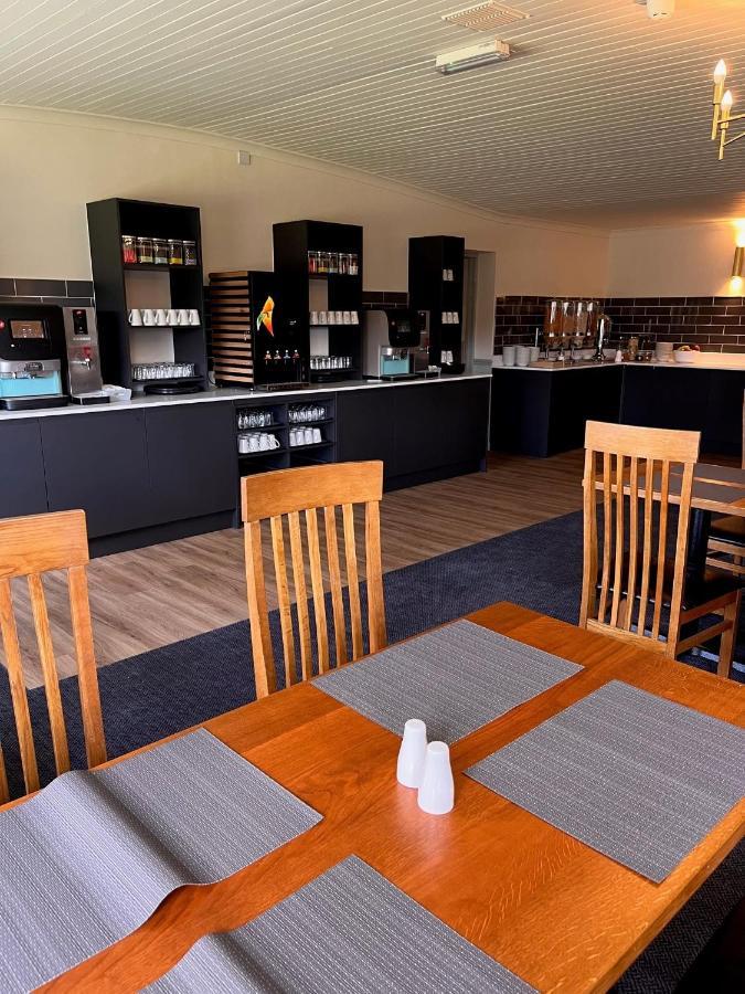 Beaufort Park Hotel 몰드 외부 사진