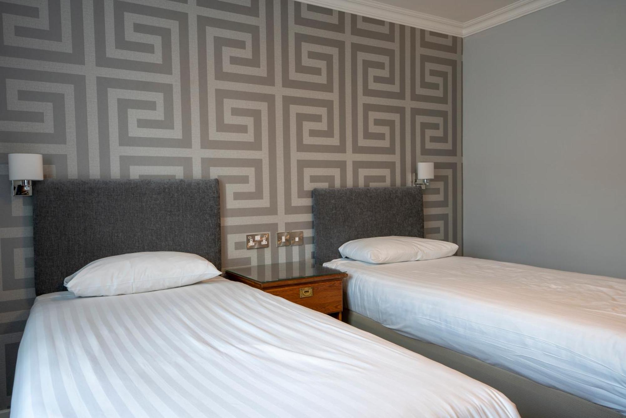Beaufort Park Hotel 몰드 외부 사진