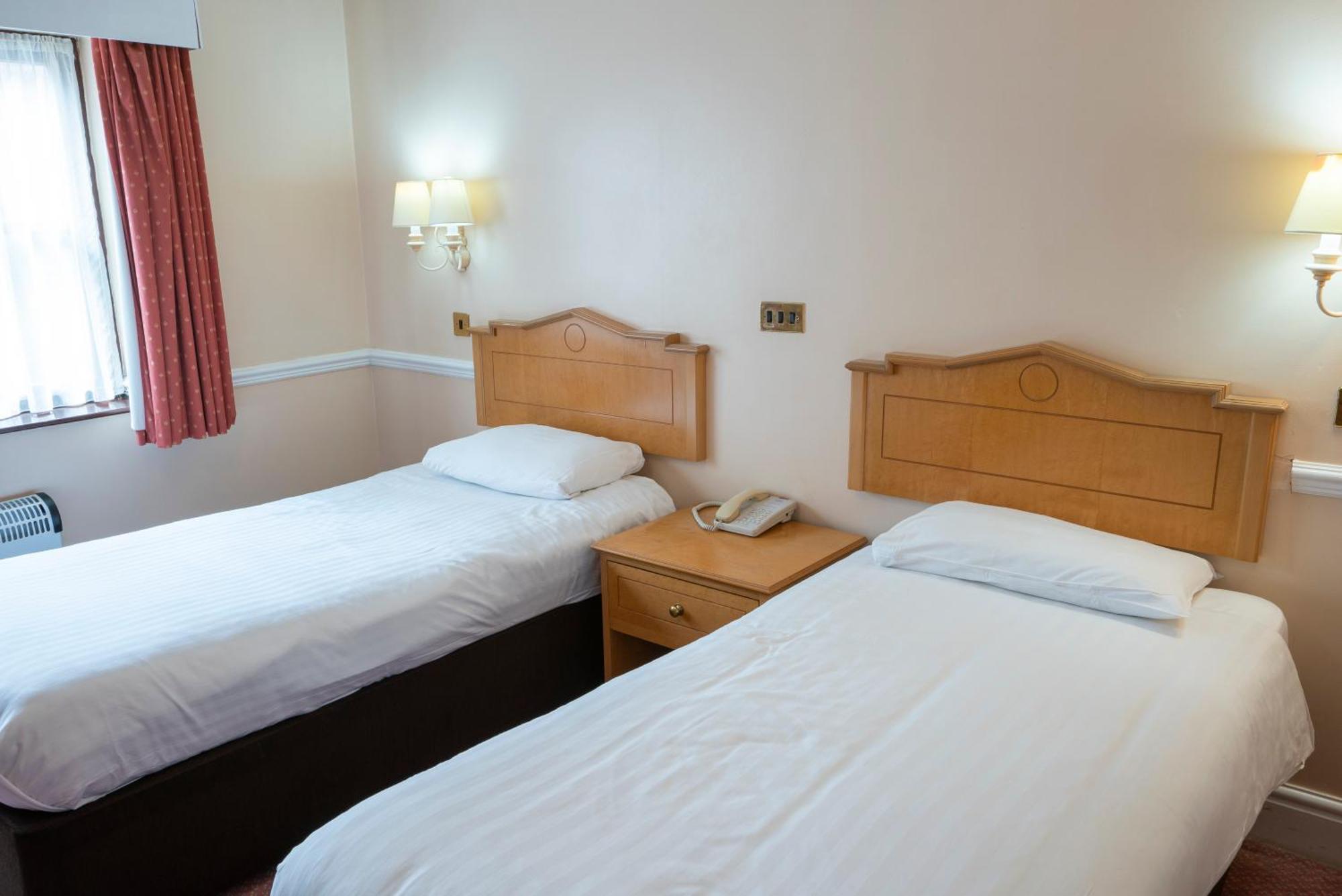 Beaufort Park Hotel 몰드 외부 사진