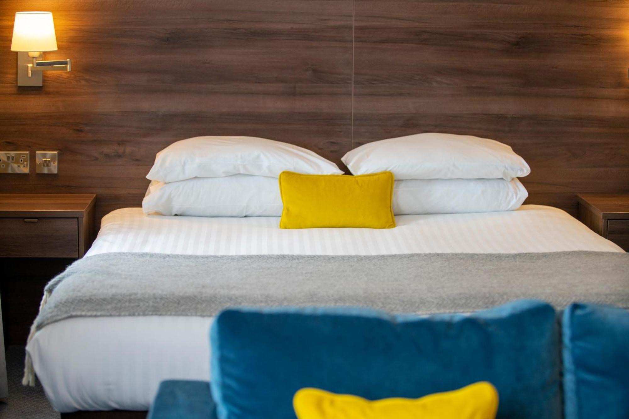 Beaufort Park Hotel 몰드 외부 사진
