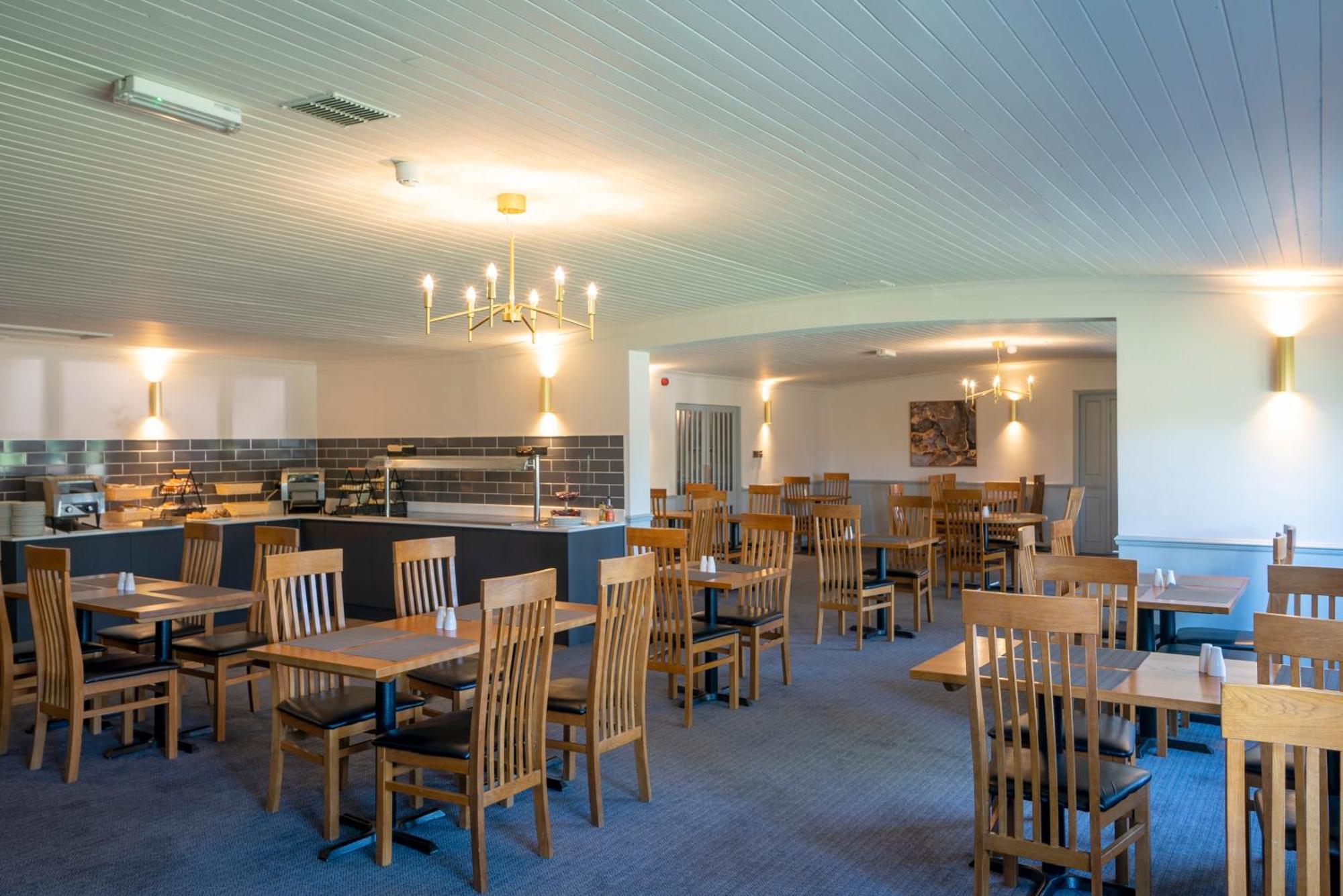 Beaufort Park Hotel 몰드 외부 사진