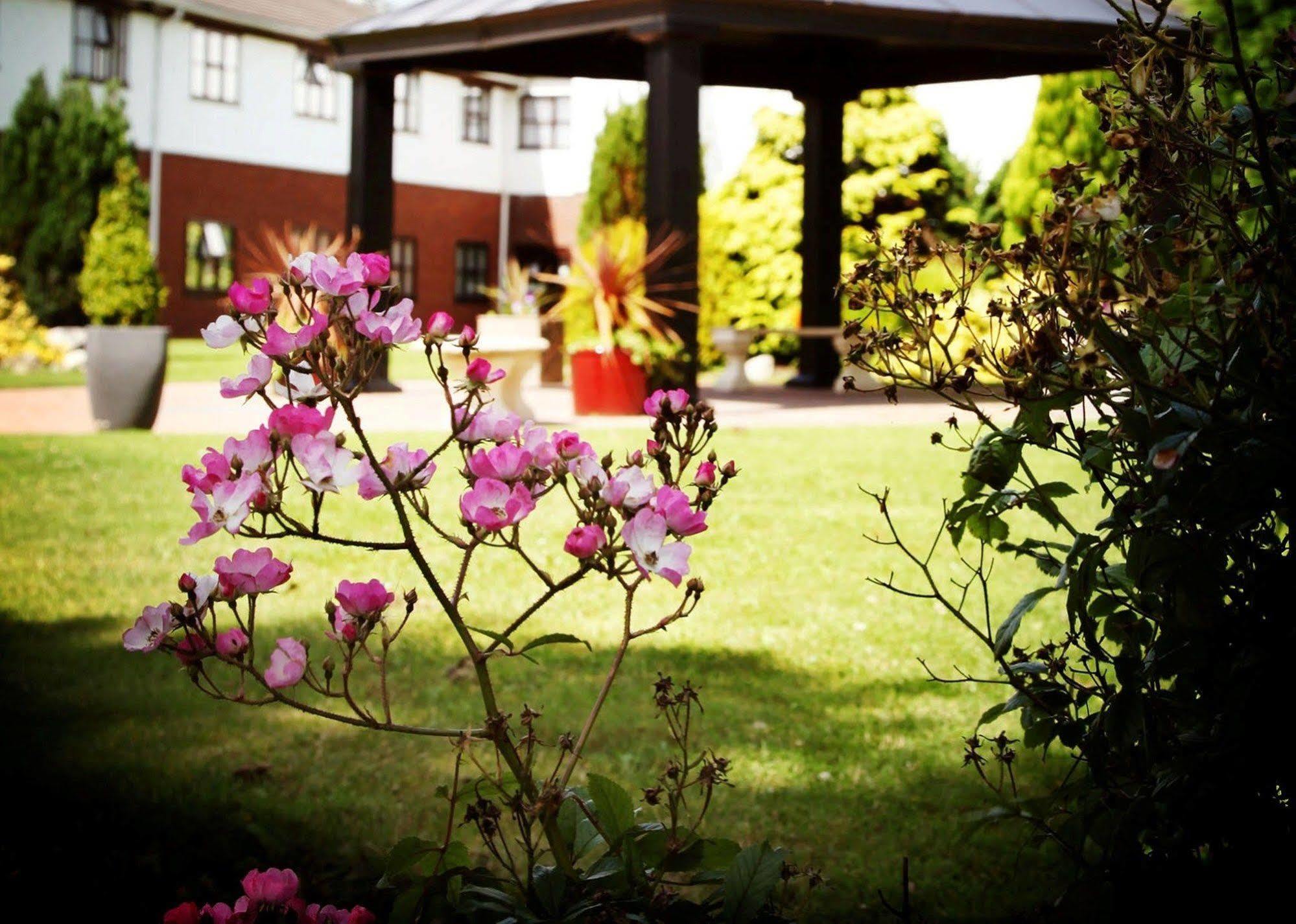 Beaufort Park Hotel 몰드 외부 사진